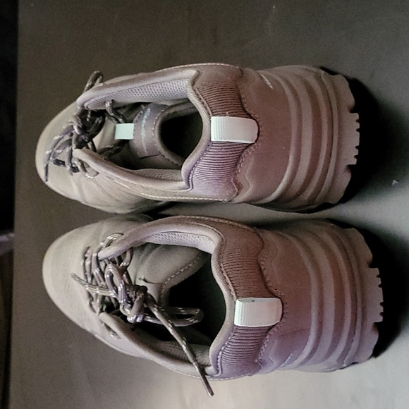 Eddie Bauer Ladies shoes - Picture 2 of 4